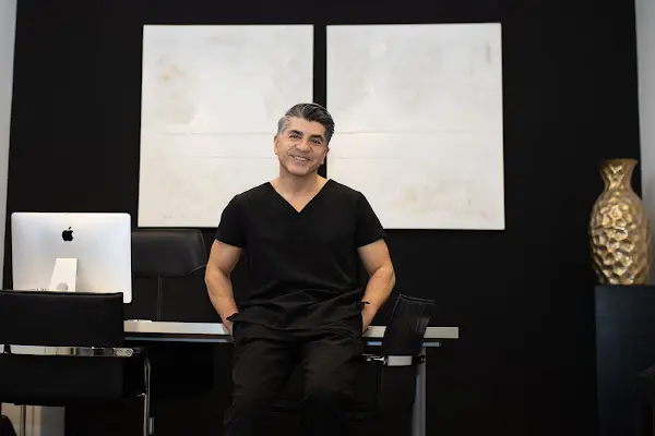 Foto von Dr. med. Özcan Güler | Oberlidstraffung Dortmund