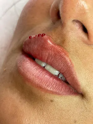 Foto von Dr. med. Sarah Rühl - Natürlich schön