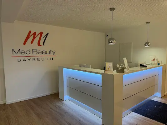 M1 Med Beauty Bayreuth | Professionelle Filler & Anti-Falten-Behandlungen