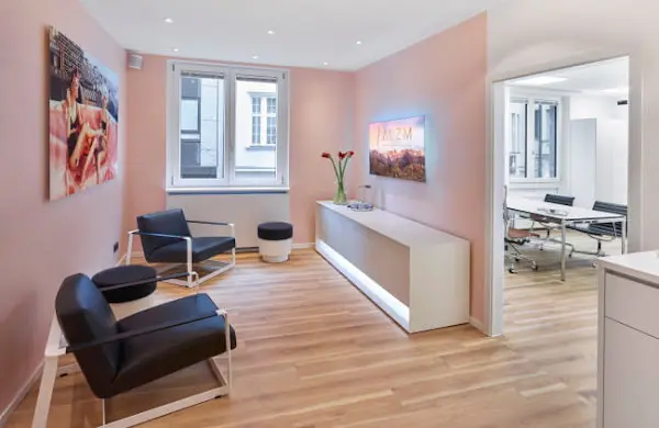 Foto von Plastische Chirurgie München - Ästhetik Zentrum München