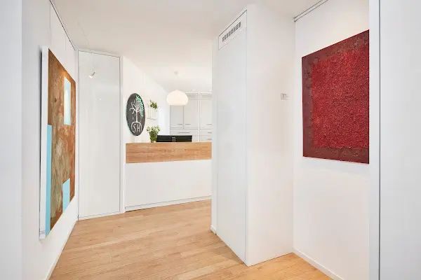 Foto von Schuster Haarchirurgie Hamburg